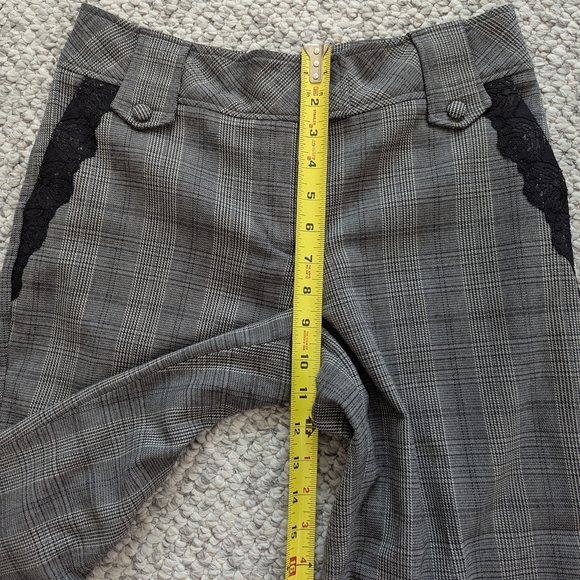 Ninety Women's (Size 8) Plaid/Houndstooth Flared Pants w/ Black Lace Accents - Picture 8 of 16